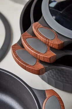 Resto Kitchenware Pannenset - 13 Delige Set - Inductie En Alle Andere Warmtebronnen -Keukengerei Winkel 799x1200 2