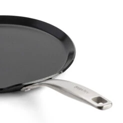 GreenPan Pannenkoekenpan Copenhagen - Zwart - ø 28 Cm - Keramische Anti-aanbaklaag -Keukengerei Winkel 89fa6b7ac0472d89c560a95aea9732a843c96587 3 Cop PancakeP 28cm CC003112 001 DetailHandle5B15D