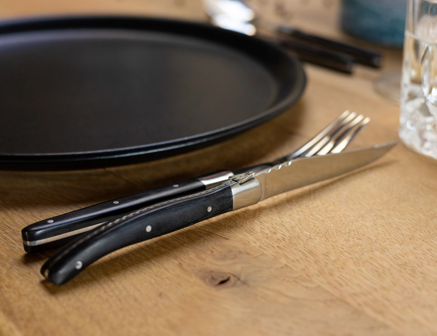 Jay Hill Bestekset Laguiole - Zwart - 24 Delig / 6 Personen 5 Jay Hill Bestekset Laguiole - Zwart - 24 Delig / 6 Personen - Afbeelding 3