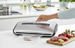 FoodSaver Vacumeermachine Urban Premium Plus - Zilver - FFS016/X -Keukengerei Winkel FFS016X Lifestyle 13 5d36e0ebf0c537.74118453