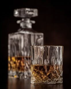 Cookinglife Whiskey Glazen / Cocktailglazen / Waterglazen Moray - 320 Ml - 4 Stuks -Keukengerei Winkel Jay Hill whiskey gevuld 3 2