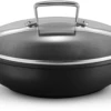 Le Creuset Hapjespan Met Deksel - Les Forgées TNS - ø 24 Cm / 2.3 Liter - Standaard Anti-aanbaklaag -Keukengerei Winkel LC 20190624 ZS PS FS 51107240010502 001
