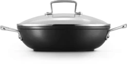 Le Creuset Hapjespan Met Deksel - Les Forgées TNS - ø 24 Cm / 2.3 Liter - Standaard Anti-aanbaklaag -Keukengerei Winkel LC 20190624 ZS PS FS 51107240010502 003