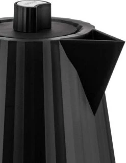 Alessi Waterkoker Plissé - Droogkookbeveiliging - Zwart - Michele De Lucchi - 1 Liter - MDL06/1 B -Keukengerei Winkel MDL061 04 02 A4 3500pxl 1