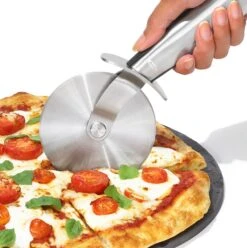 OXO Good Grips Pizzasnijder Steel -Keukengerei Winkel Oxo Pizzasnijdder Steel 2