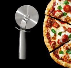 OXO Good Grips Pizzasnijder Steel -Keukengerei Winkel Oxo Pizzasnijdder Steel