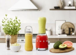 SMEG Smoothie Blender - Compact - Rood - 600 Ml - PBF01RDEU -Keukengerei Winkel WEB PBF01RDEU L03.jpg