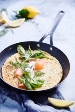 BK Koekenpan Black Steel - ø 28 Cm - Zonder Anti-aanbaklaag -Keukengerei Winkel d4b730c2aba7568e69d988b9a634ec26a391e2ad BK BlackSteel Frypan 10inch Lifestyle 1