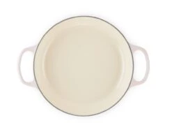 Le Creuset Braadpan Signature - Campagnard - Shell Pink - ø 26 Cm / 2.2 Liter -Keukengerei Winkel le creuset campagnard shell pink 26cm 2