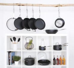 Le Creuset Steelpan - 2 Schenktuiten - Les Forgées TNS - ø 16 Cm / 1.6 Liter - Standaard Anti-aanbaklaag -Keukengerei Winkel le creuset lesforgees collectie